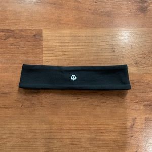 NWOT Lululemon Headband🖤